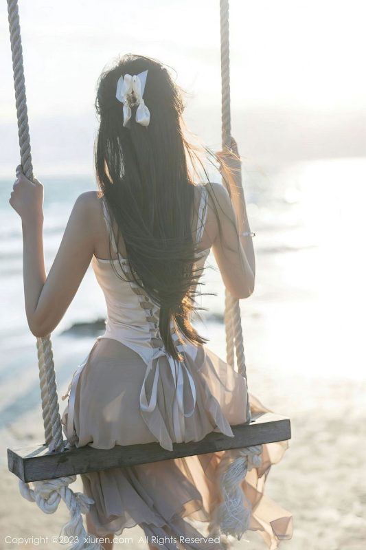 [XiuRen秀人网] No.6581 女神王馨瑶yanni - 吊带长裙+肉丝海南岛旅拍-御萝部落