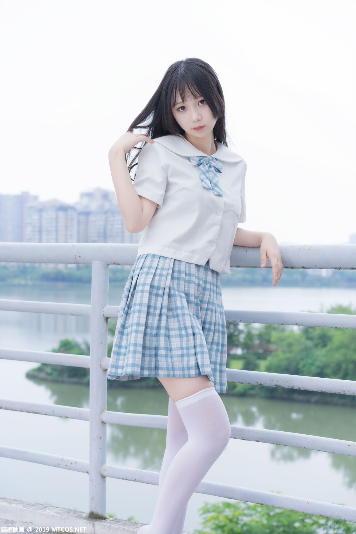 图片[1]-[喵糖映画]VOL.015 半度度度喵 白丝格子裙 – COSPLAY-御萝部落