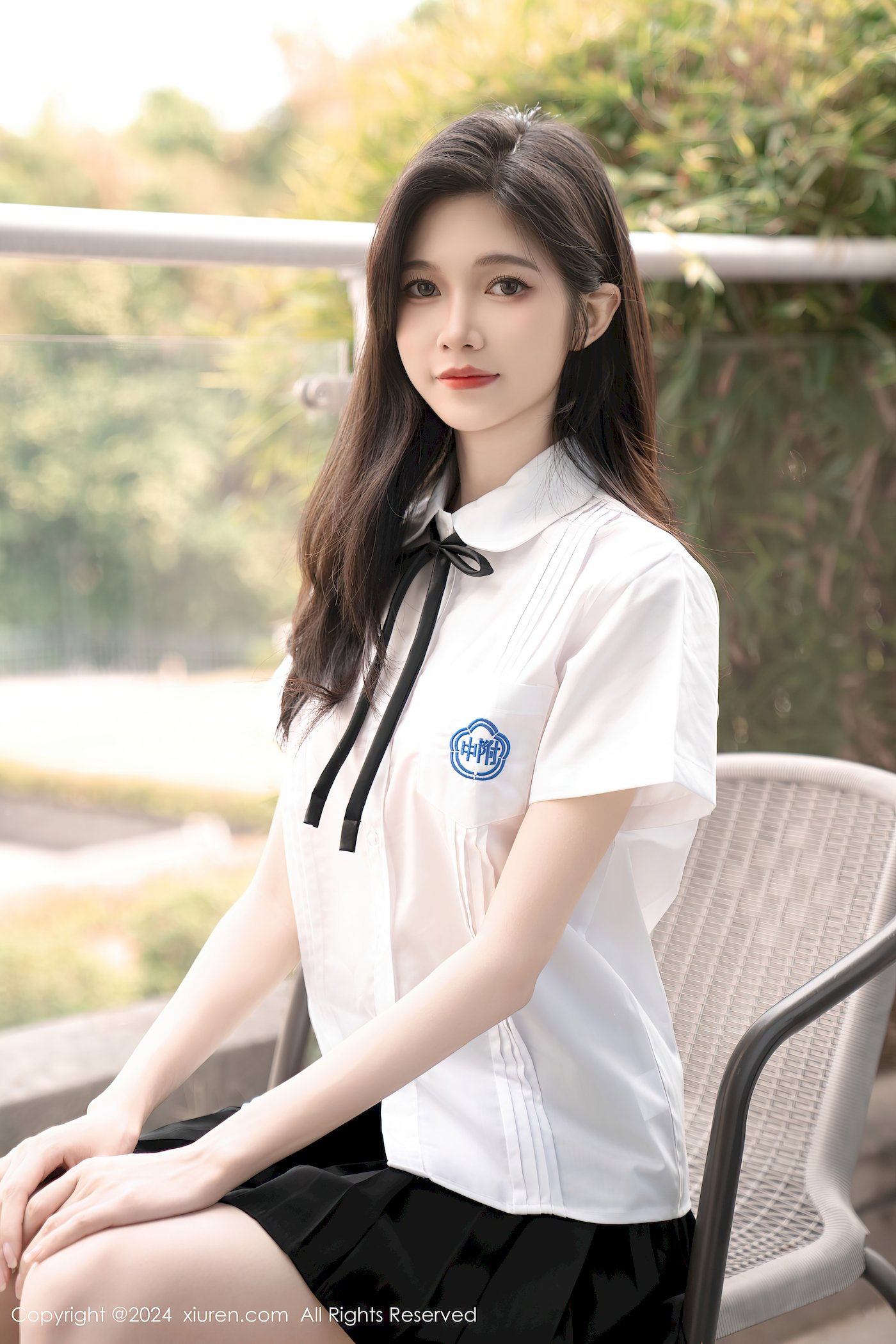 程程程-学生制服搭配清秀身材性感写真