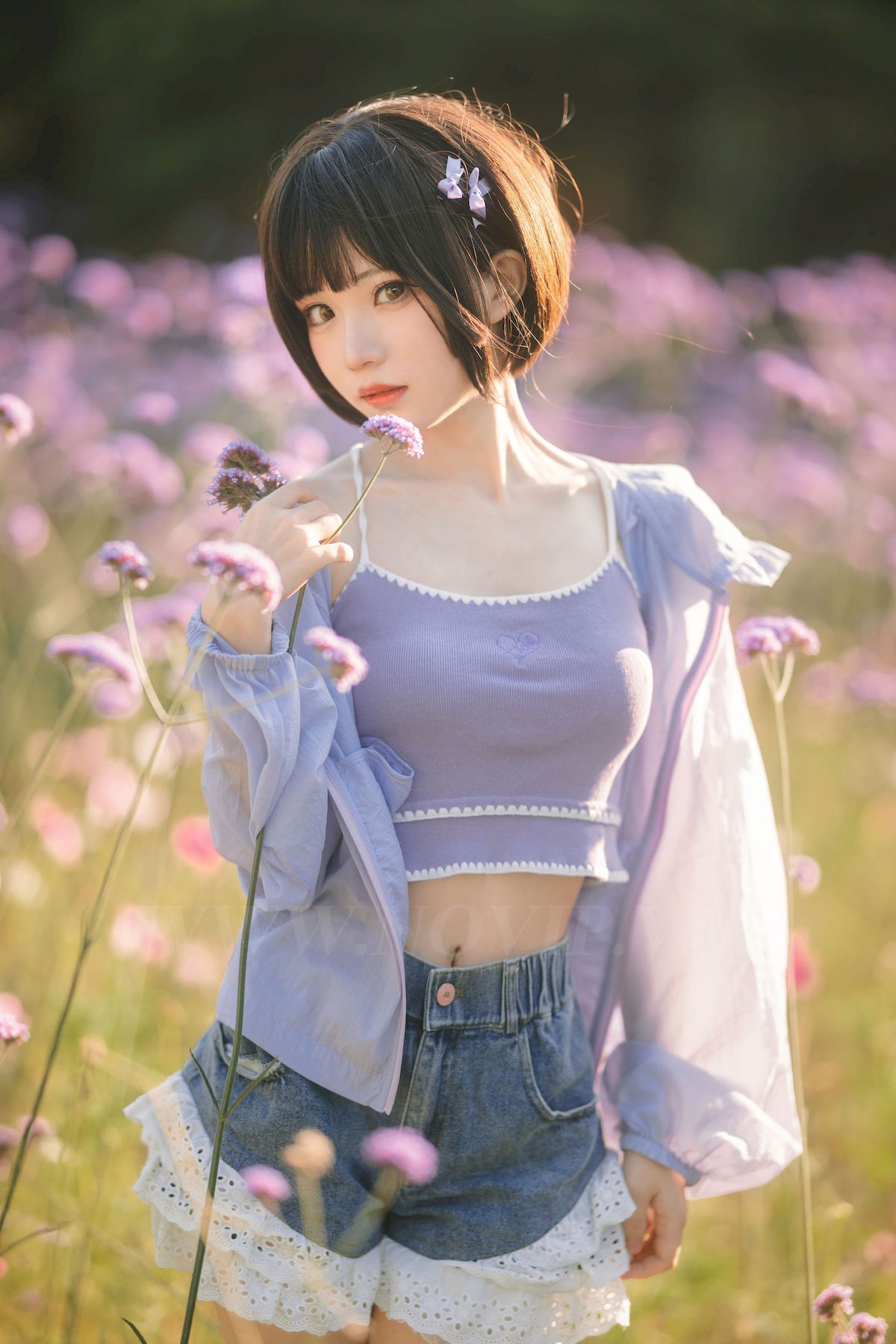 花柒Hana户外粉色花海青春阳光性感写真