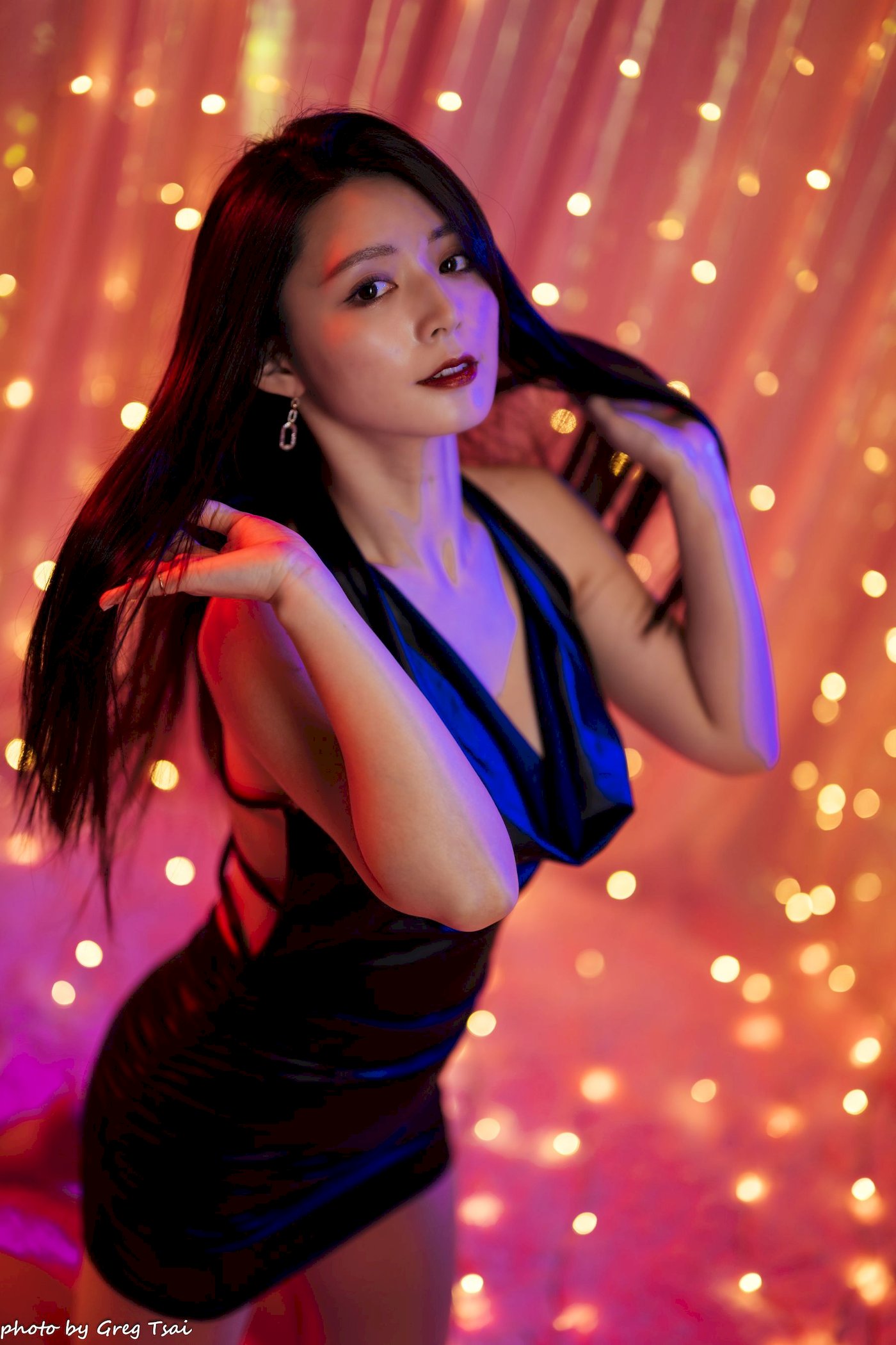 筱筱黑色皮裙黑长直秀发居家熟女棚拍